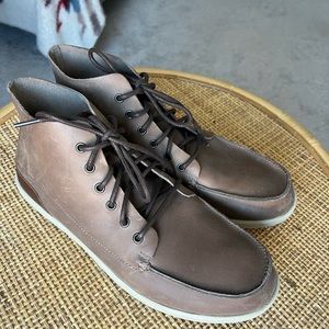 Olukai Nalukai Kapa Boot. Mens size 10.5. Good condition